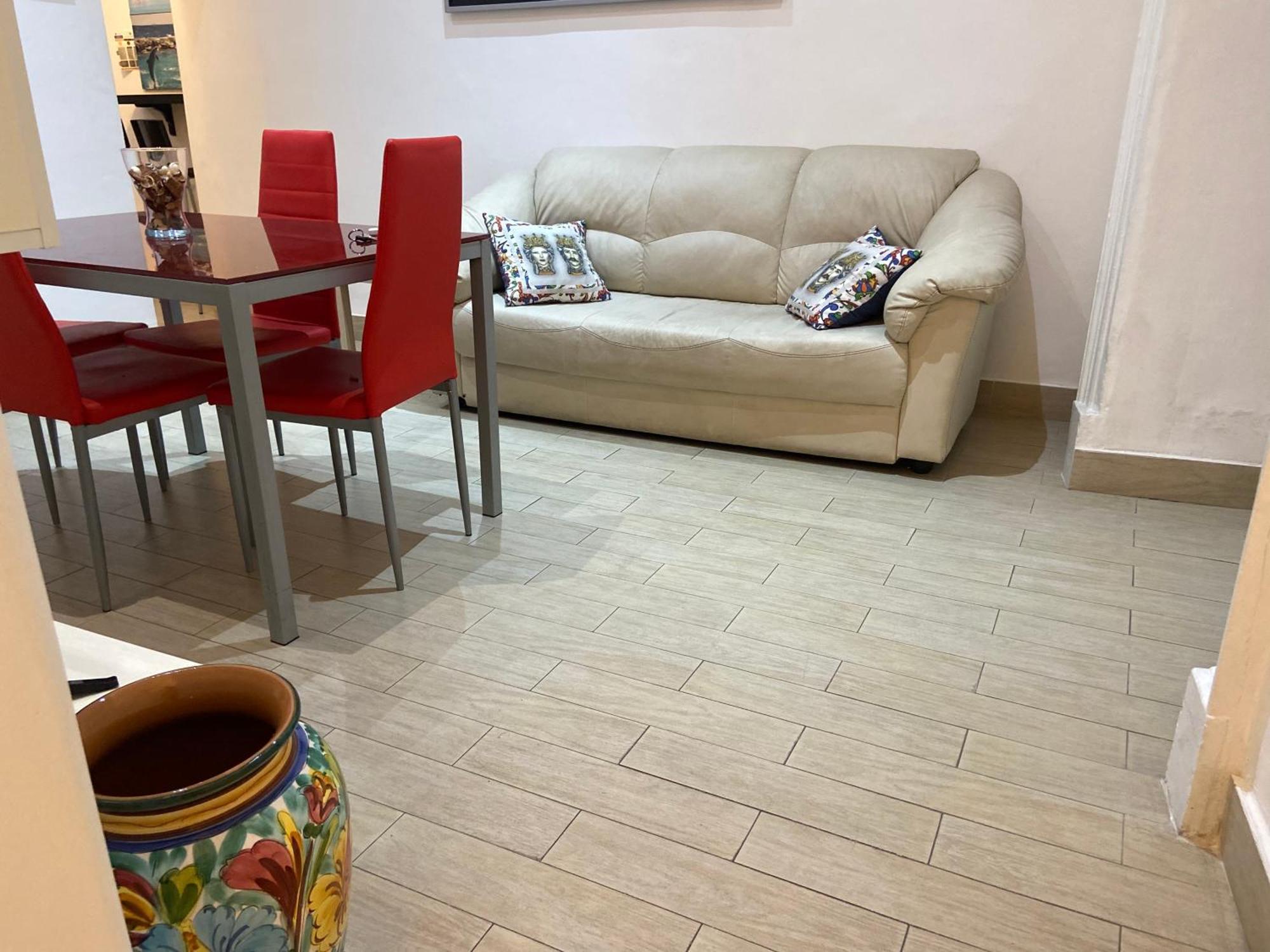 Casa Vacanza La Collegiata CTA Exteriör bild